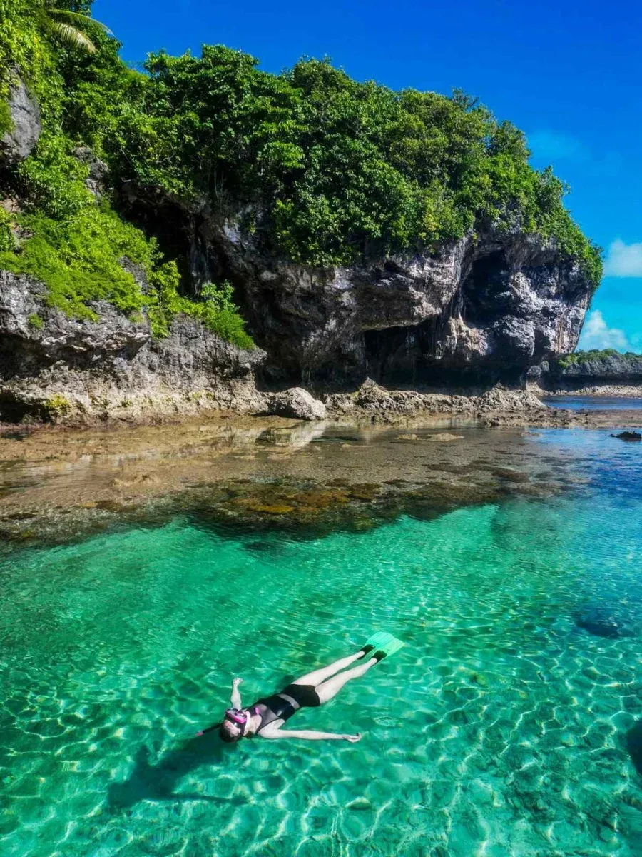 Utuko Reef Snorkelling Laura Topside MUST CREDIT www.niuepocketguide.com 1152x1536