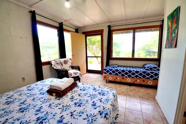 Va'oto Lodge Accomm Family CREDIT AmericanSamoaPocketGuide.com