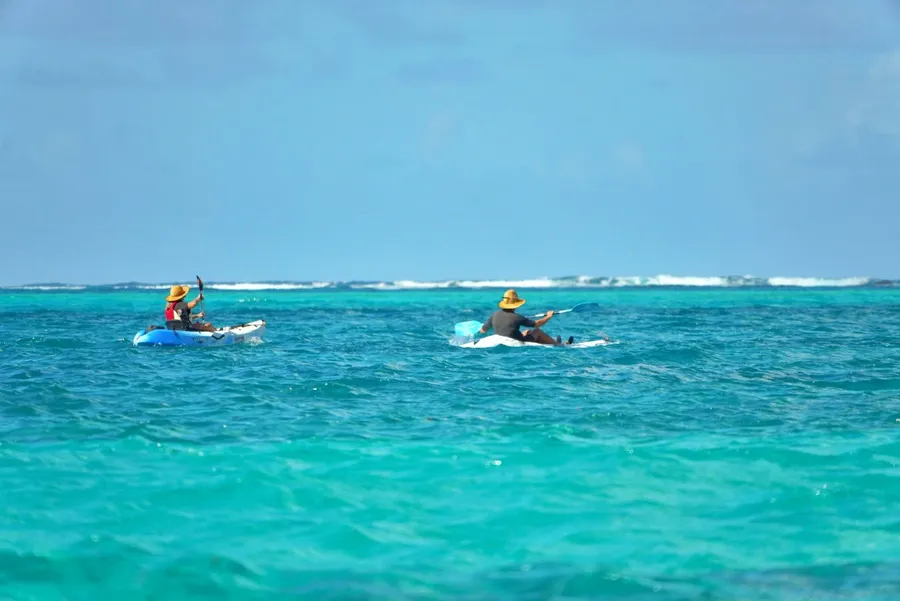 Vaka La Kayak (1) SEB CREDIT WallisandFutunaPocketGuide.com