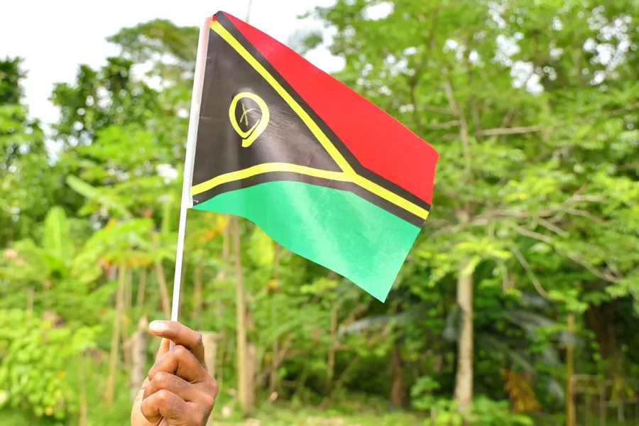 Vanuatu Flag (2) SEB CREDIT VanuatuPocketGuide.com