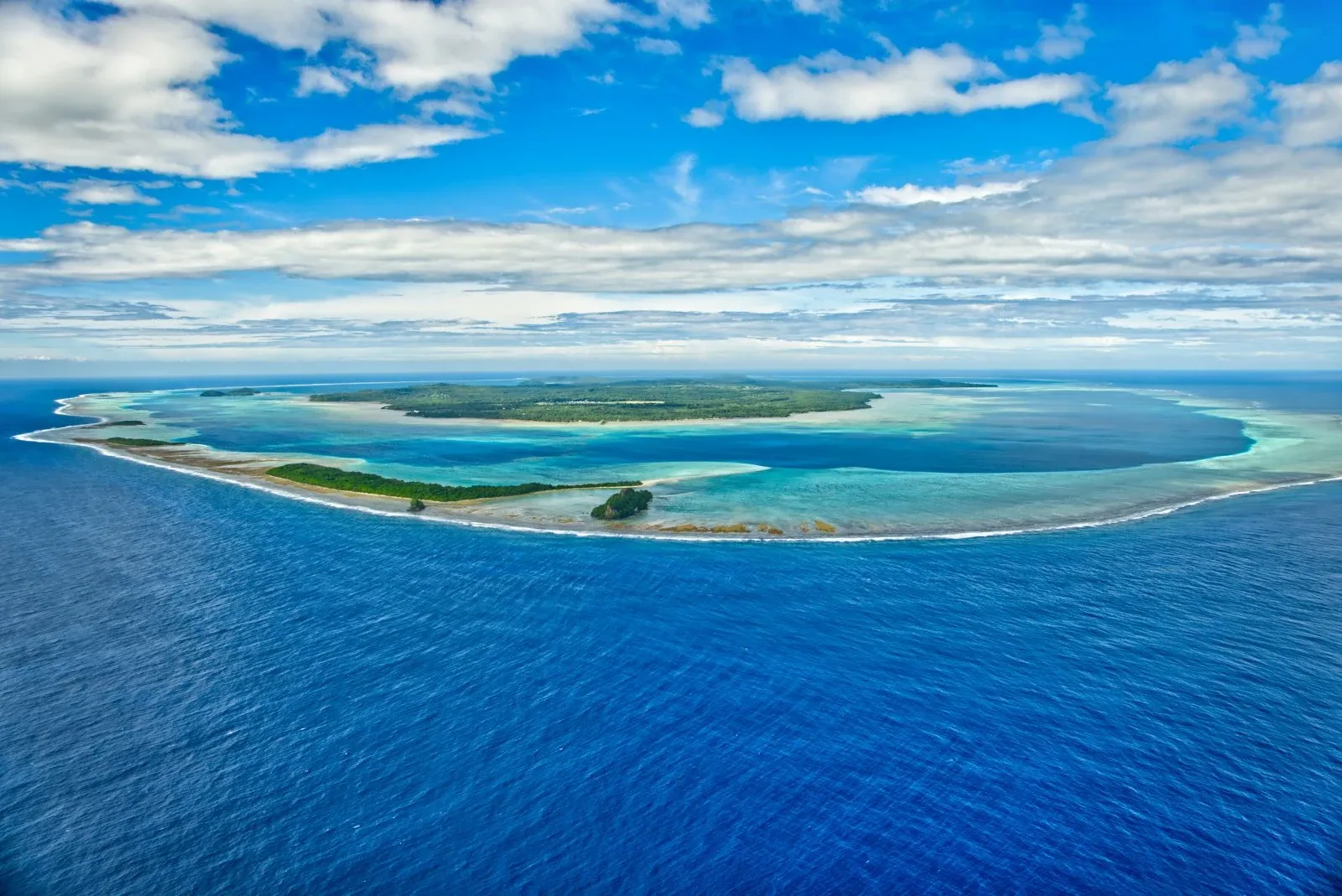 Wallis Island Landscape Lagoon Hero CREDIT WallisandFutunaPocketGuide.com