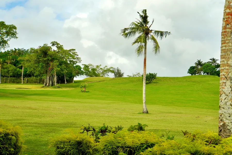 Warwick Golf Course CREDIT VanuatuPocketGuide.com