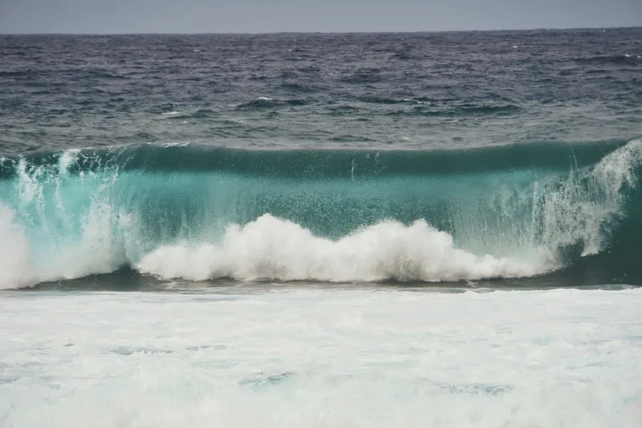 Waves Surf CREDIT AmericanSamoaPocketGuide.com