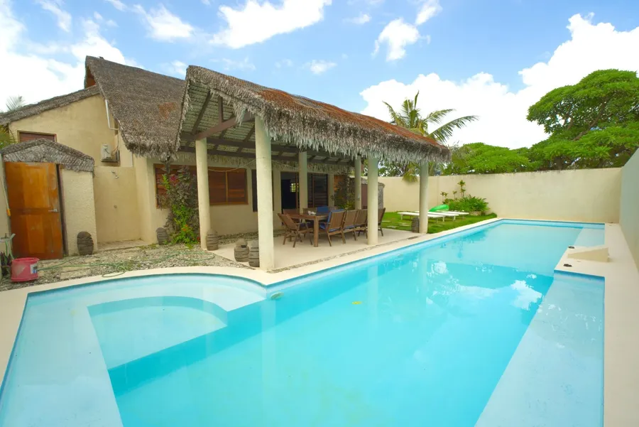 Waves at Surfside Pool CREDIT VanuatuPocketGuide.com