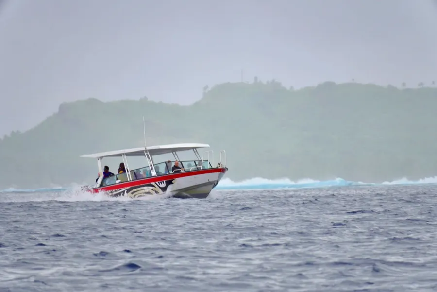 Wet & Wild Boat SEB CREDIT CookIslandsPocketGuide.com