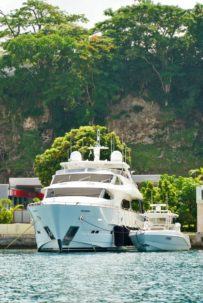 Yacht Sail CREDIT VanuatuPocketGuide.com