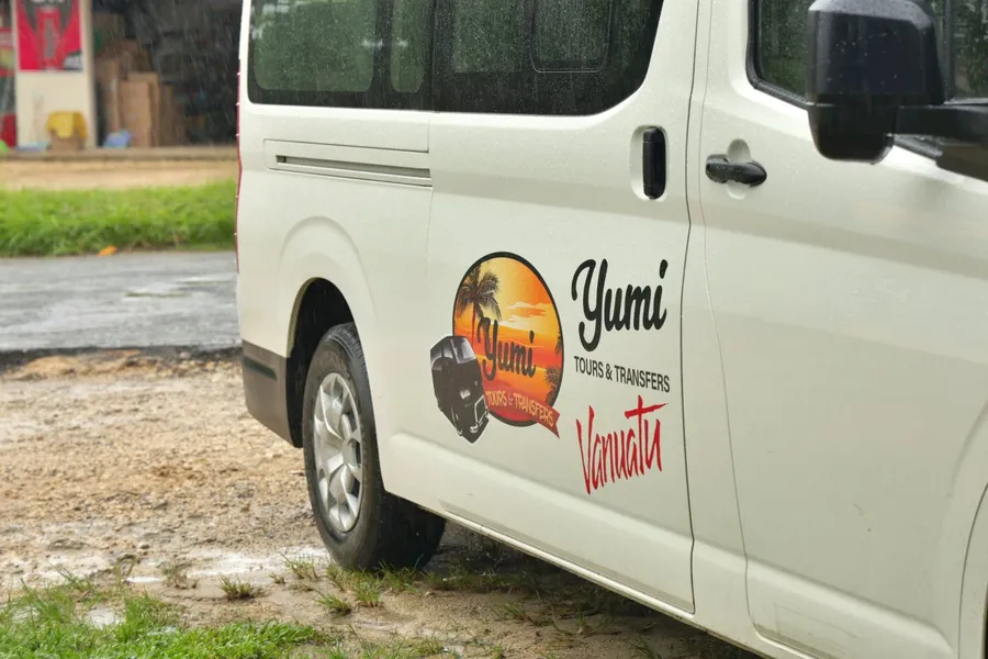 Yumi Tours SEB CREDIT VanuatuPocketGuide.com