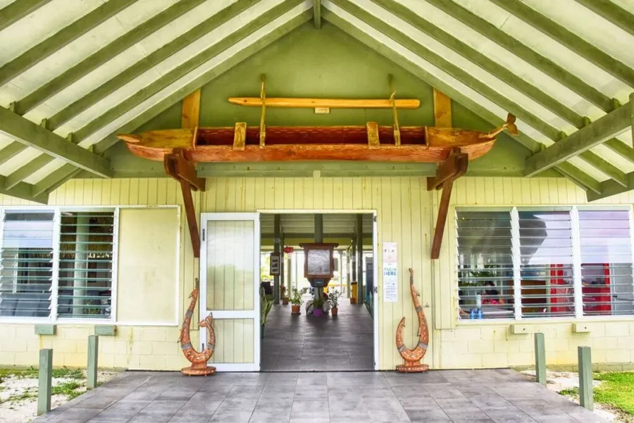 8 Best Airport Transfers in Rarotonga & the Cook Islands [2023]