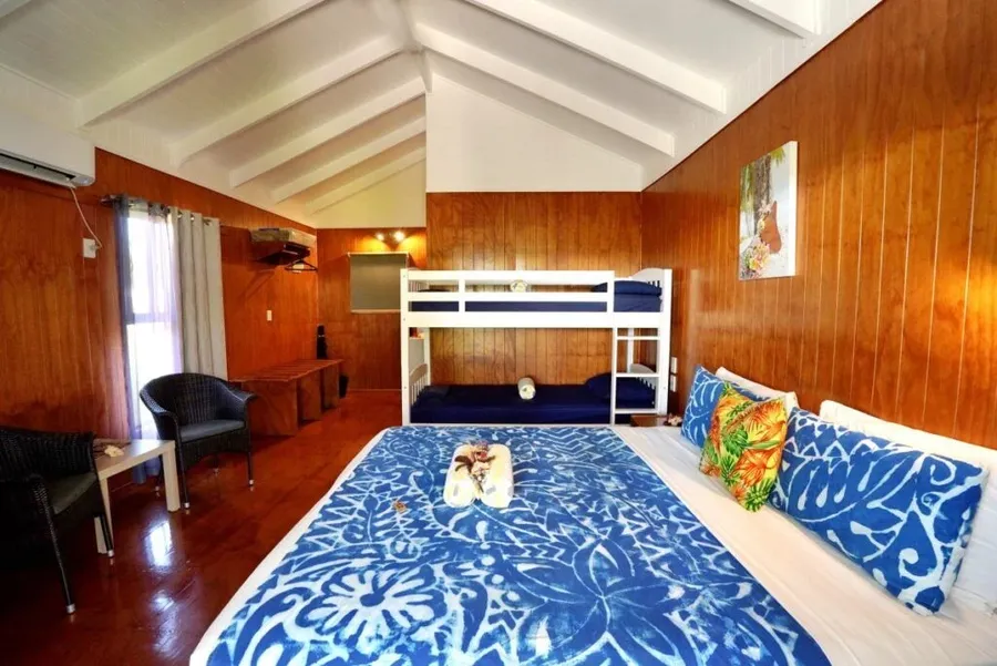 10 Best Family Resorts & Accommodations on Aitutaki 👪 [2025]