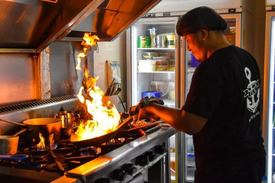 Anchorage Kitchen Flame Chef Cook Food MUST CREDIT LINK CookIslandsPocketGuide.com  1024x684