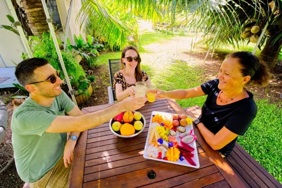 10 Best Foodie Experiences in the Cook Islands 🥭 [2025]