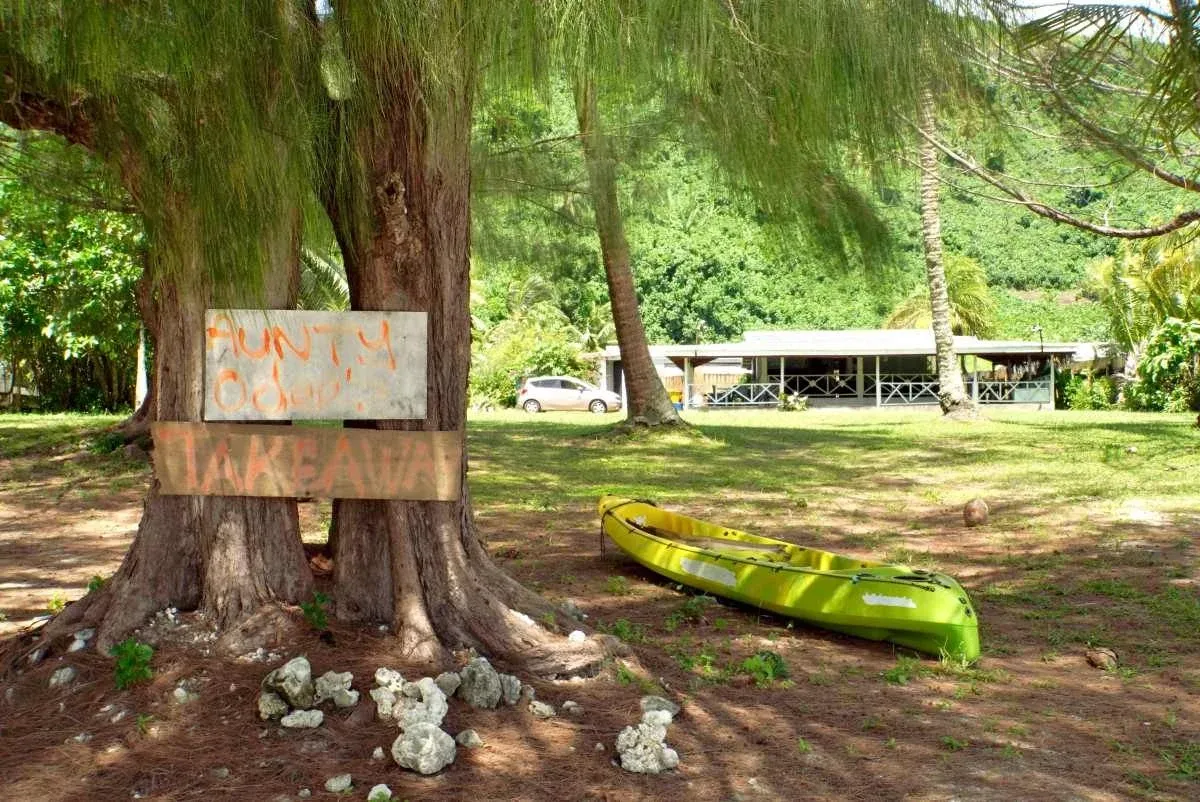 The Top Cheap Eats on Aitutaki
