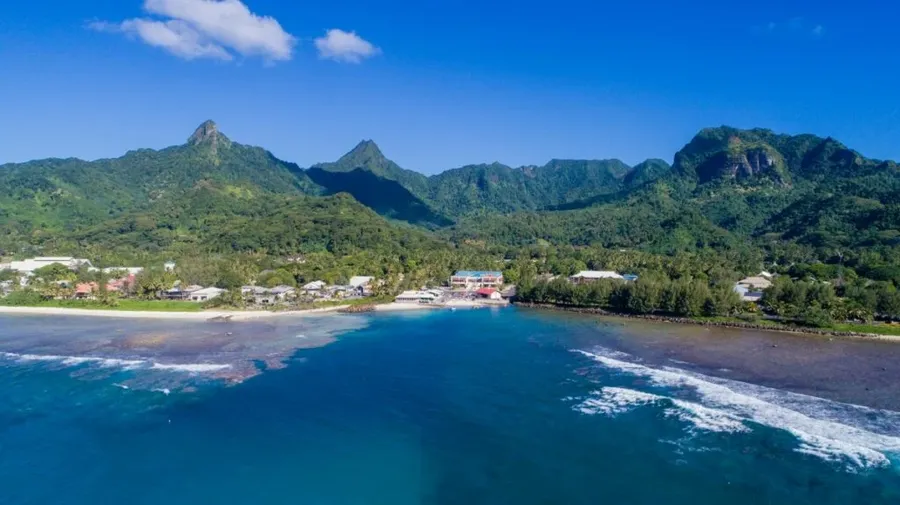 9 Best Places to Surf in Rarotonga & the Cook Islands ????