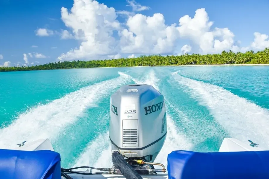Aitutaki Transport Guide: 10 Ways to Get to (& Around) Aitutaki ✈️