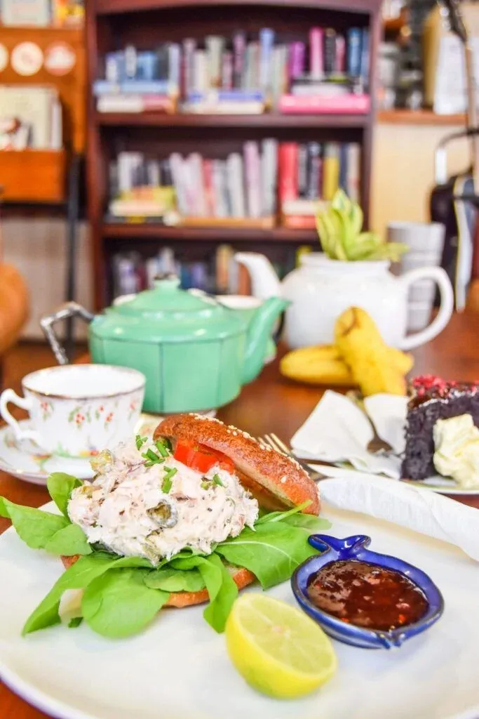 Cafe Food Marlin Bagel Dining MUST CREDIT LINK CookIslandsPocketGuide.com 683x1024