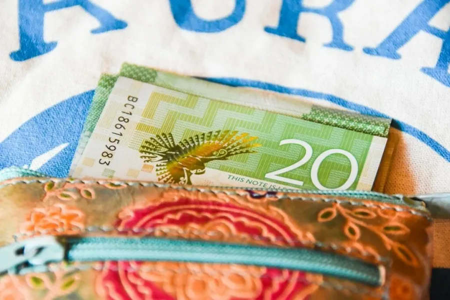 20 Essentials You NEED to Pack for Rarotonga & the Cook Islands ????