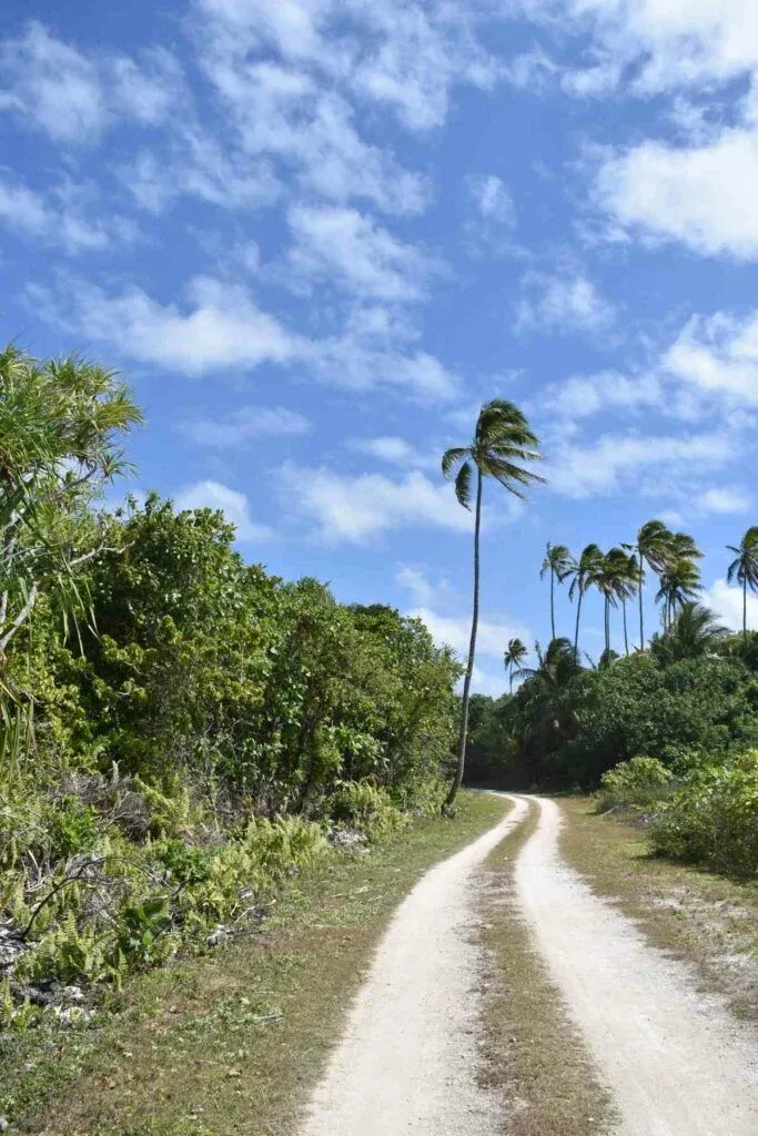 Mauke Transport Guide: 7 Ways to Get to (& Around) Mauke