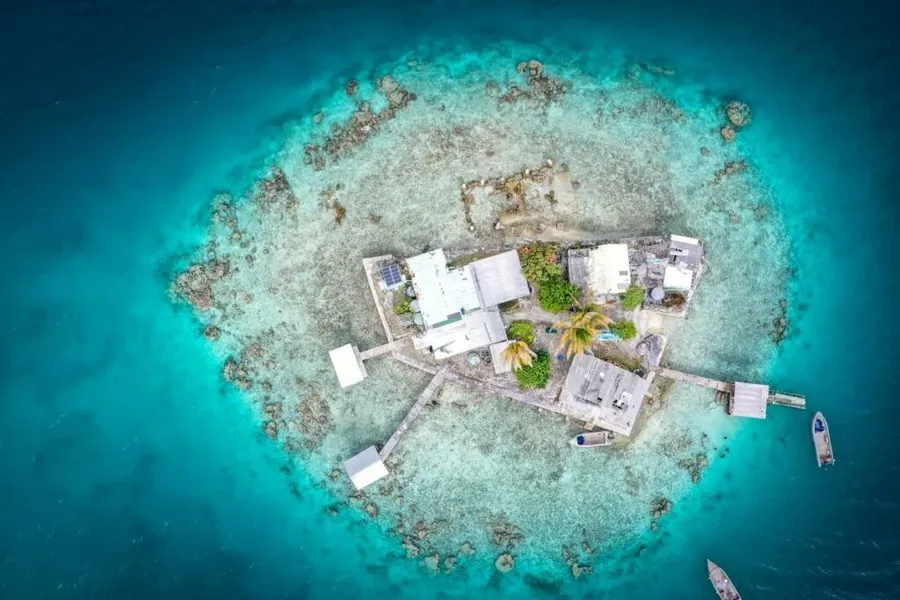 The Complete Travel Guide to the Northern Cook Islands ????️