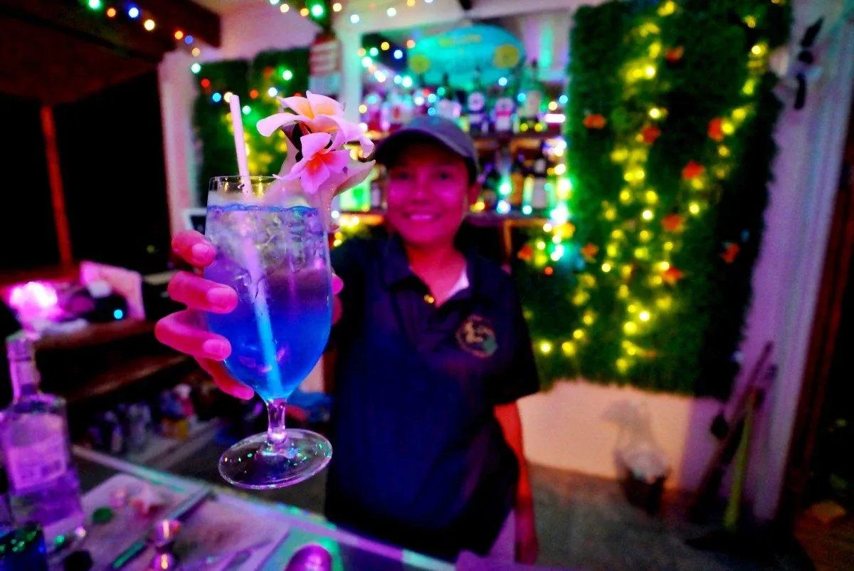 The Guide to Aitutaki Nightlife + 5 Things to Do on Aitutaki at Night