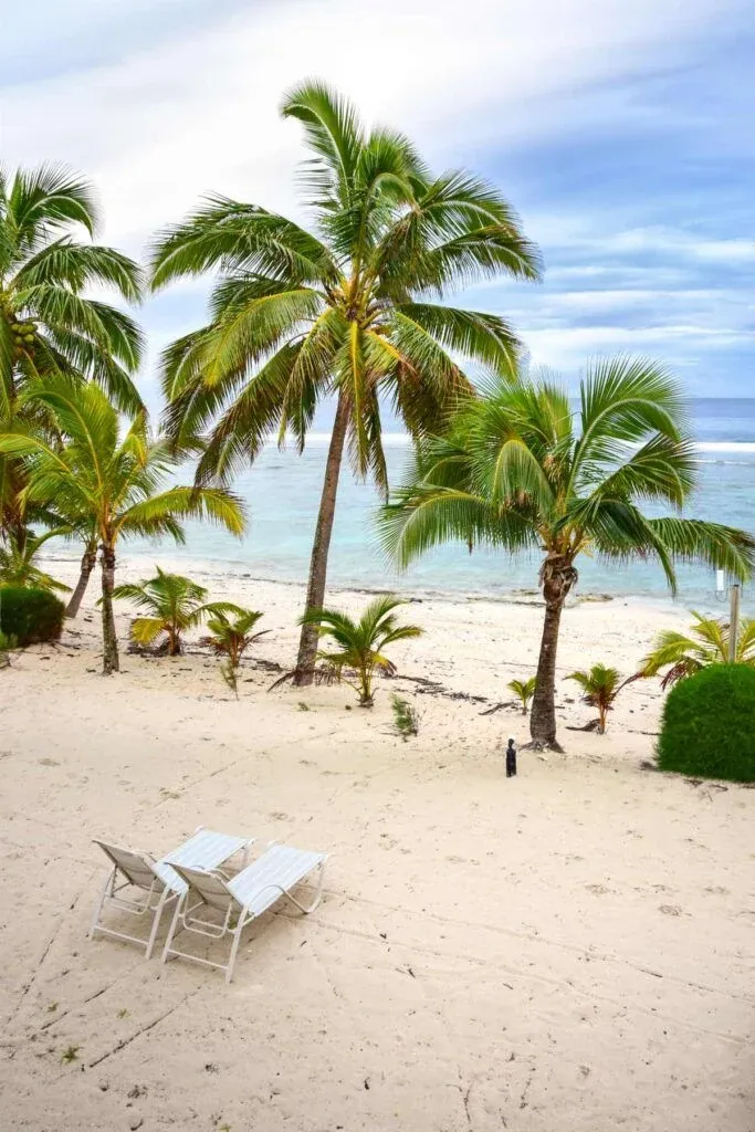 9 Best Places to Surf in Rarotonga & the Cook Islands 🌊