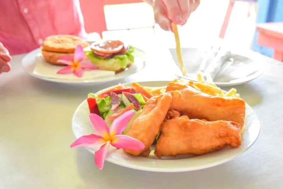 The Complete Travel Guide to Aitutaki on a Budget