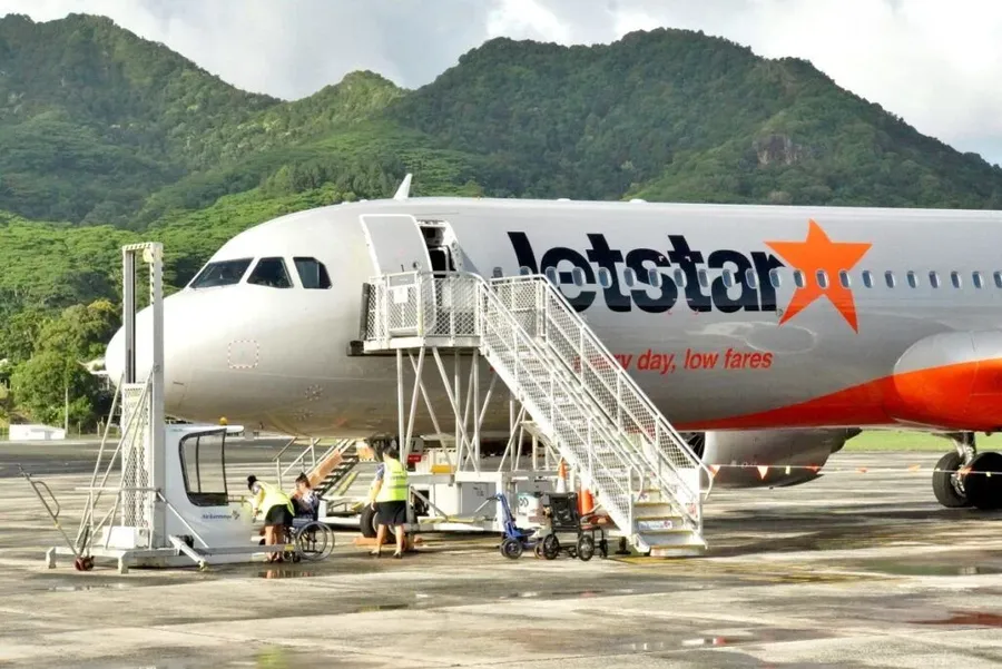 How to Book a Cheap Flight to Rarotonga & the Cook Islands