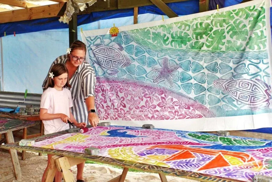 6 Best Art Galleries in Rarotonga & the Cook Islands 🎨 [2025]