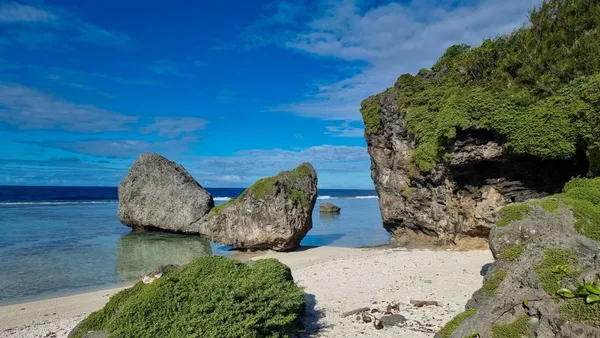 A Self-Guided Day Trip Around Mangaia: One Day Itinerary