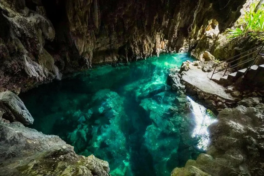 10 Best Caves in the Cook Islands ????