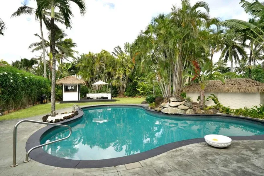 7 Most Unique Accommodations in Rarotonga & the Cook Islands 😮
