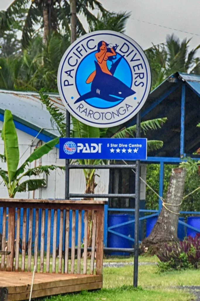 5 Best Dive Shops & Operators in Rarotonga & the Cook Islands