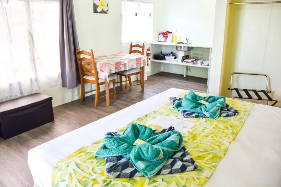 10 Best Family Resorts & Accommodations on Aitutaki [2023]