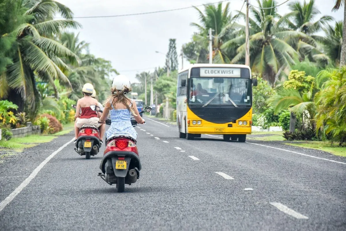 Rarotonga Transport Guide: 10 Ways to Get to (& Around) Rarotonga ✈️