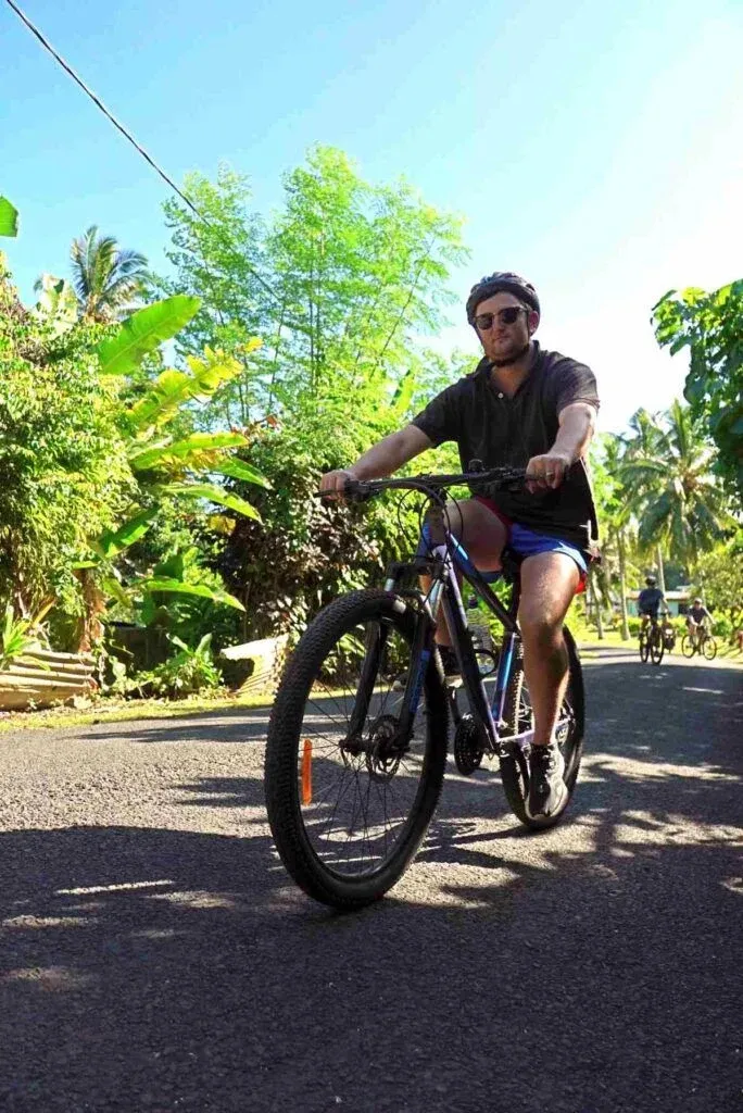 Cook Islands Budget & Backpacking Itinerary: 14 Days / 2 Weeks