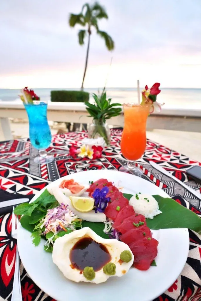 The Food Guide to Aitutaki: Places to Eat & Food Tours 🍨 [2025]