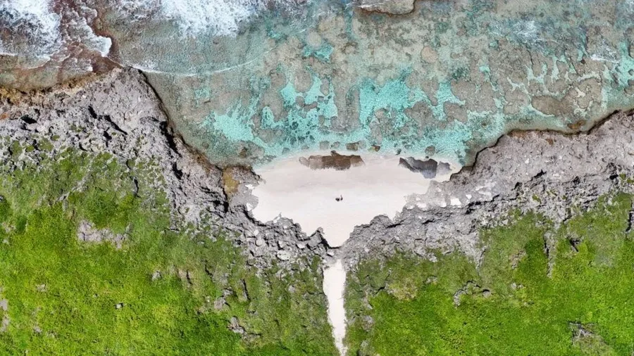 7 Best Beaches on Atiu