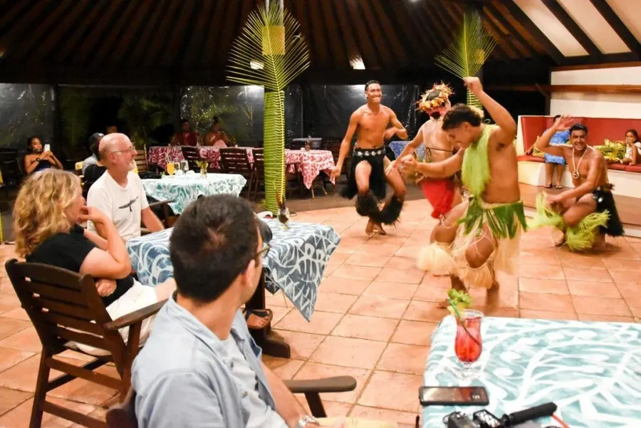 The Guide to Aitutaki Nightlife + 5 Things to Do on Aitutaki at Night