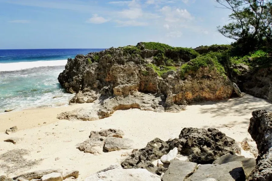 7 Best Beaches on Atiu