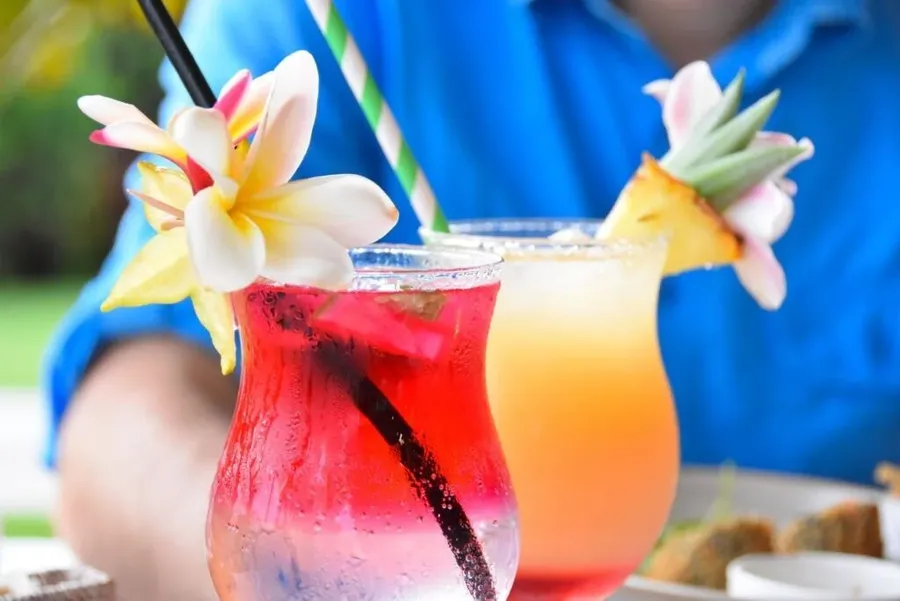 The Food Guide to Aitutaki: Places to Eat & Food Tours
