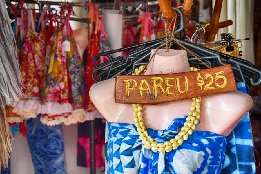 12 Best Souvenirs from Rarotonga & the Cook Islands