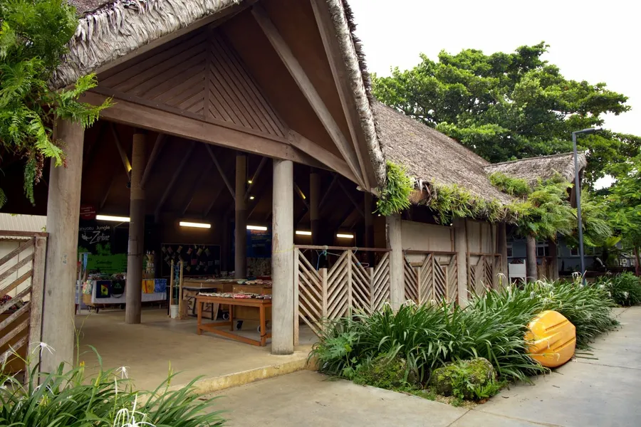 mahitahi handicraft market house SE CREDIT VanuatuPocketGuide.com