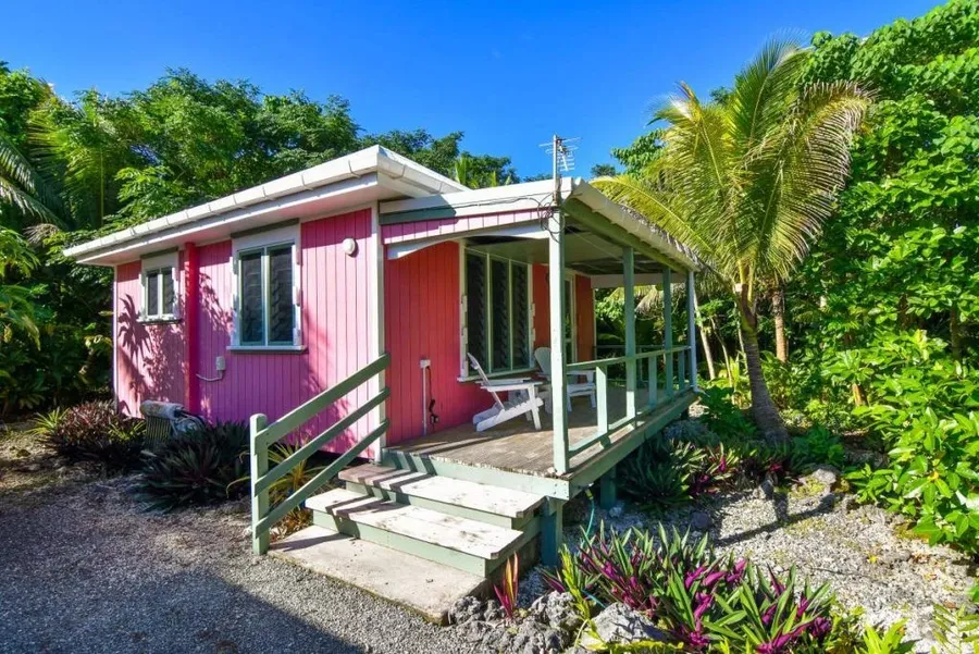 5 Best Accommodation in Avatele