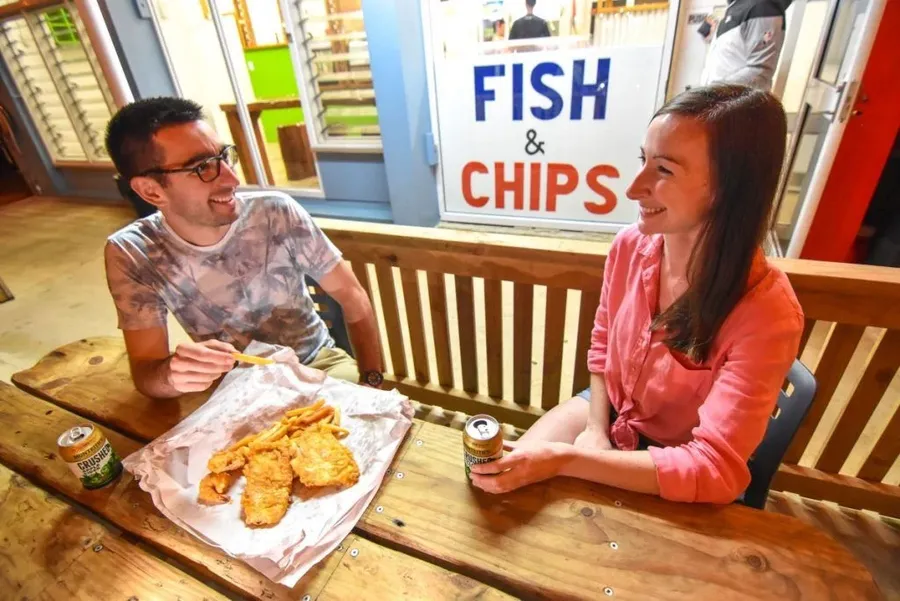 The Guide to the Best Eats &amp; Restaurants in Alofi ????️ [2023]