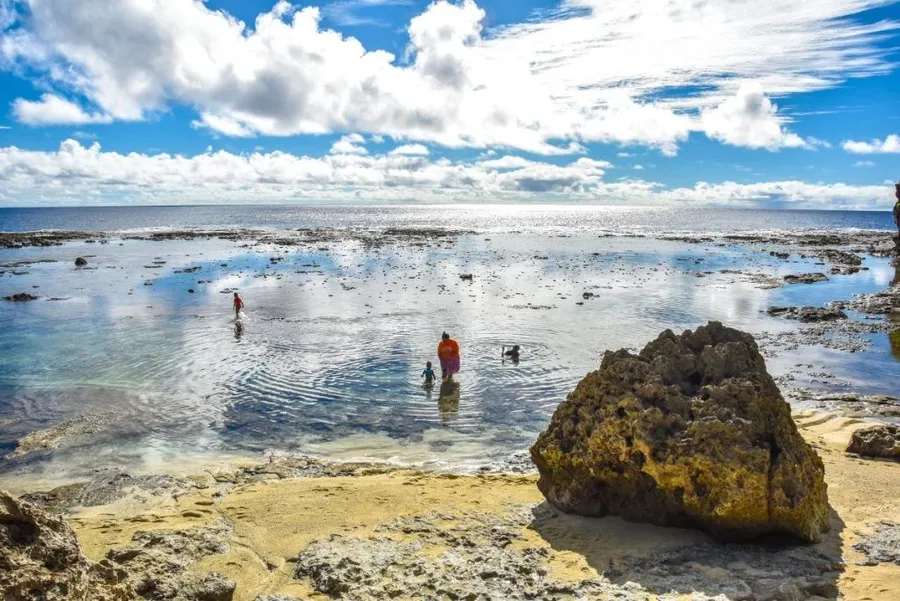 8 Best Sea Tracks & Places to Swim in Niue for Kids