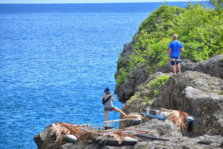 6 Best Sea Tracks in Alofi