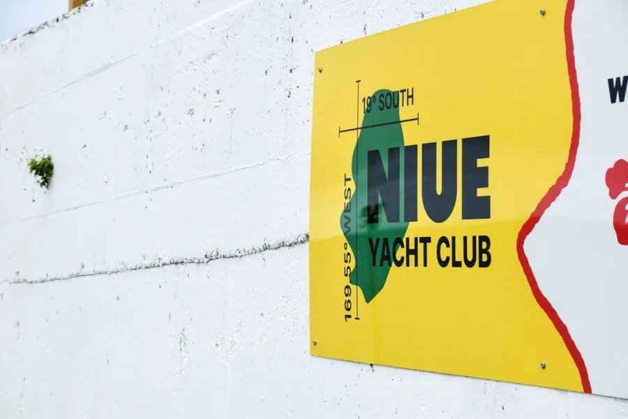 Sailing Guide to Niue: Tips for Yachting in Niue ⛵