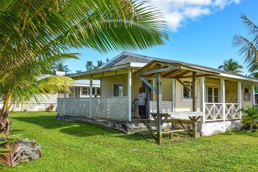 The Guide to Supermarkets & Food Shopping in Niue