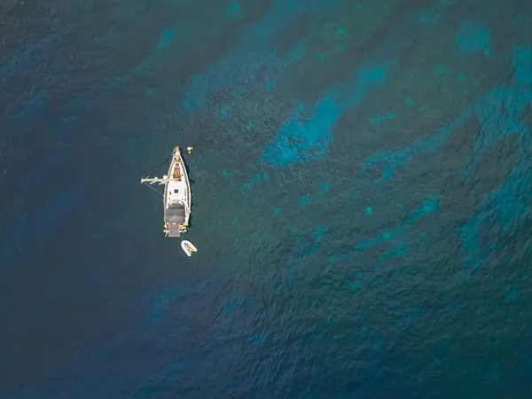 How Long Does it Take to Sail to Niue?
