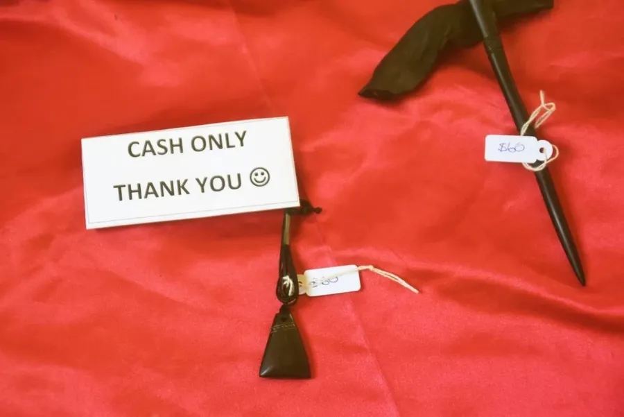 What is the Best Way to Pay in Niue?
