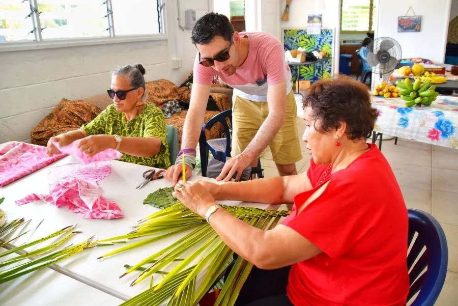 What is the Niue Language?